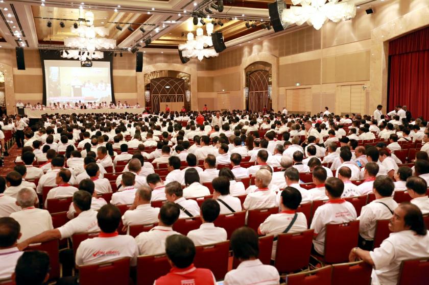 Anthony Loke said more than 2,000 people attended the party polls. u00e2u20acu201d Picture by Saw Siow Feng