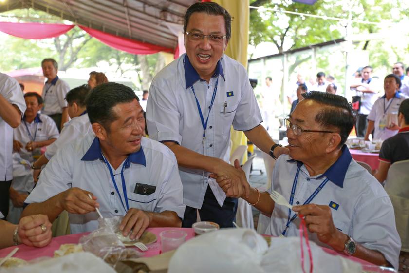 Datuk Sri Liow Tiong Lai and his supporters at the MCA Headquarters at Jalan Ampang, Kuala Lumpur October 20, 2013. u00e2u20acu201d Picture by Saw Siow Feng