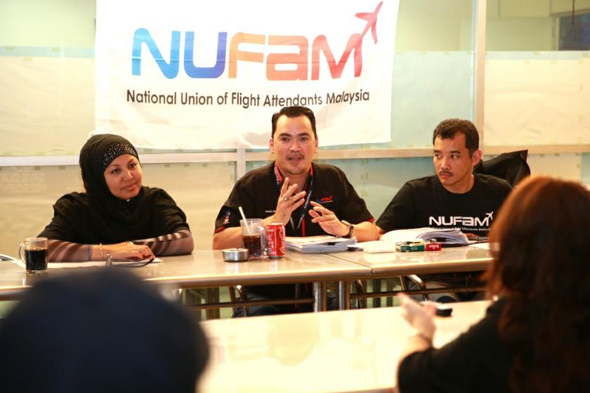 NUFAM President Ismail Nasaruddin holding a press conference at Kayu Nasi Kandar,USJ Taipan 10. u00e2u20acu201d Picture by Saw Siow Feng