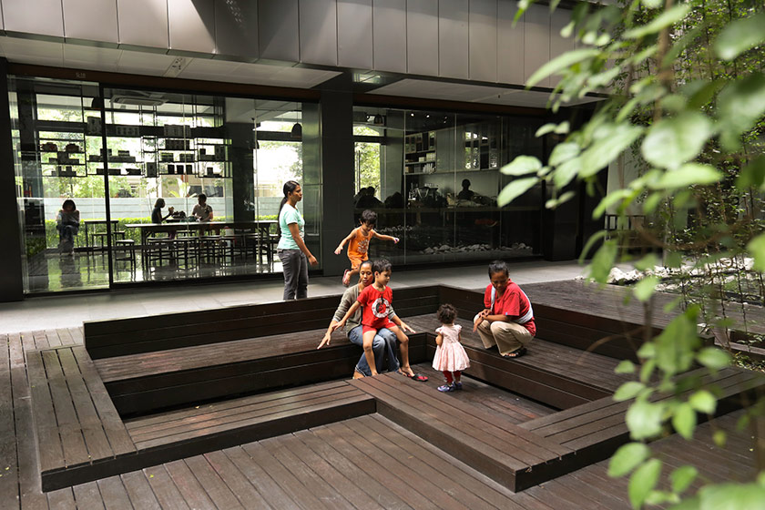 The outside sunken area is perfect to just chill... or for kids to play around in.