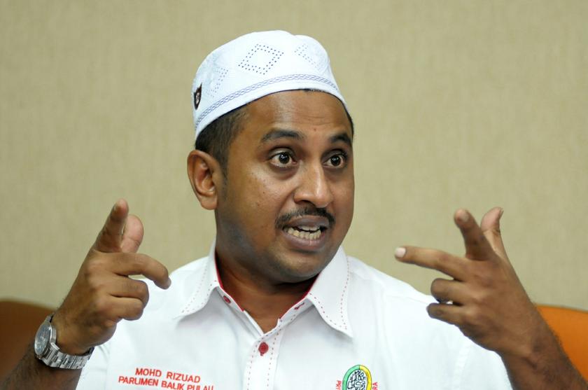 Bukit Mertajam Perkasa chief Mohd Rizuad Mohd Azudin said they received complaints over the blog post, prompting them seek the meeting with the state administration for an explanation. u00e2u20acu201d Picture by K.E.Ooi