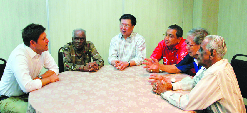 Revington in discussion at his farewell do with (from left) C. Paramalingam (former national hockey coach), Datuk Ow Soon Kooi (former national player and Penang HA president), Datuk Naim Mohamaed (deputy president Malaysian Cycling Association), Datuk Sieh Kok Chi (Honourary secretary Olympic Council of Malaysia) and Datuk G. Vijayanthan (former Malaysian Hockey Federation secretary). 