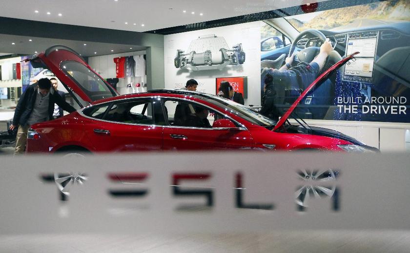 The Tesla Model S P85 at its showroom in Beijing, January 29, 2014 Reuters
