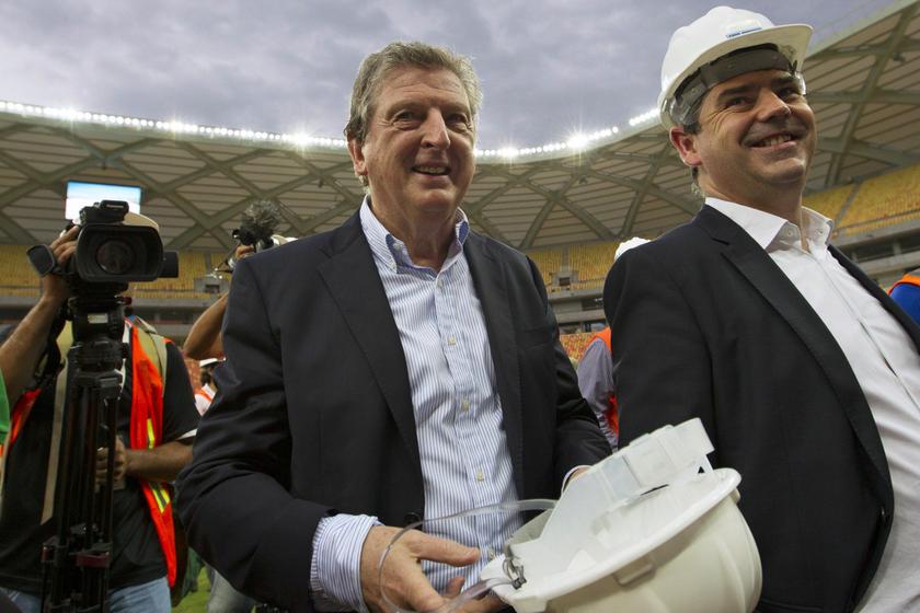 England coach Roy Hodgson (left) tours the Arena Amazonia football stadium with Adrian Bevington, the team's managing director, in Manaus, February 17, 2014. u00e2u20acu2022 Reuters pic