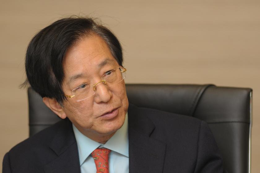 SAM chairman Philip Yeo said SAM hopes to supply more than RM75 million worth of aerospace products made in Malaysia in 2014. u00e2u20acu201d Picture by K.E. Ooi