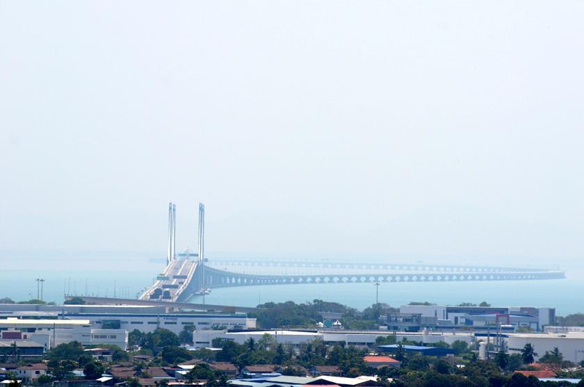 The coalition of Islamic NGOs Penang wants the second bridge to be named after King, February 24, 2014. Picture by K.E. Ooi