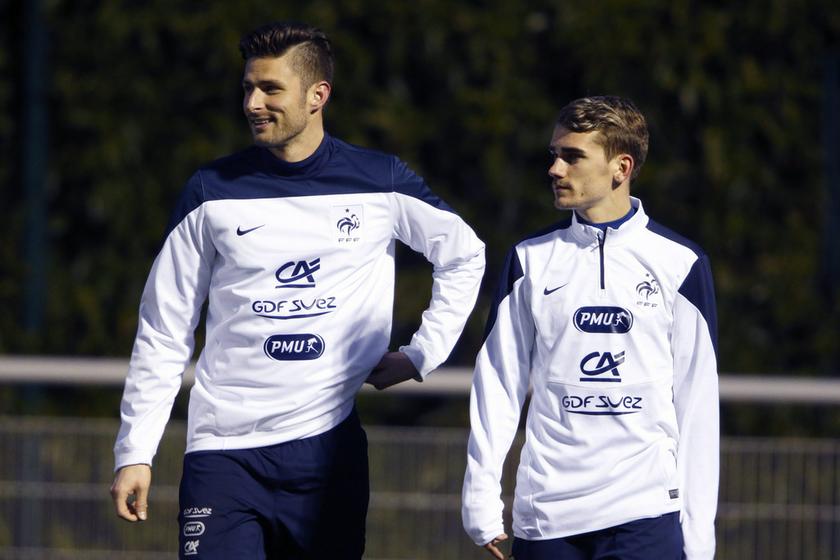 France's football team players Olivier Giroud (left) and Antoine Griezmann attend a training session in Clairefontaine, near Paris, March 3, 2014. u00e2u20acu201d Reuters pic