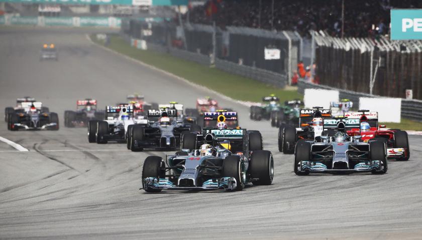 Mercedes Formula One driver Lewis Hamilton of Britain leads the pack during the Malaysian F1 Grand Prix at Sepang International Circuit outside Kuala Lumpur, March 30, 2014. u00e2u20acu201d Reuters pic