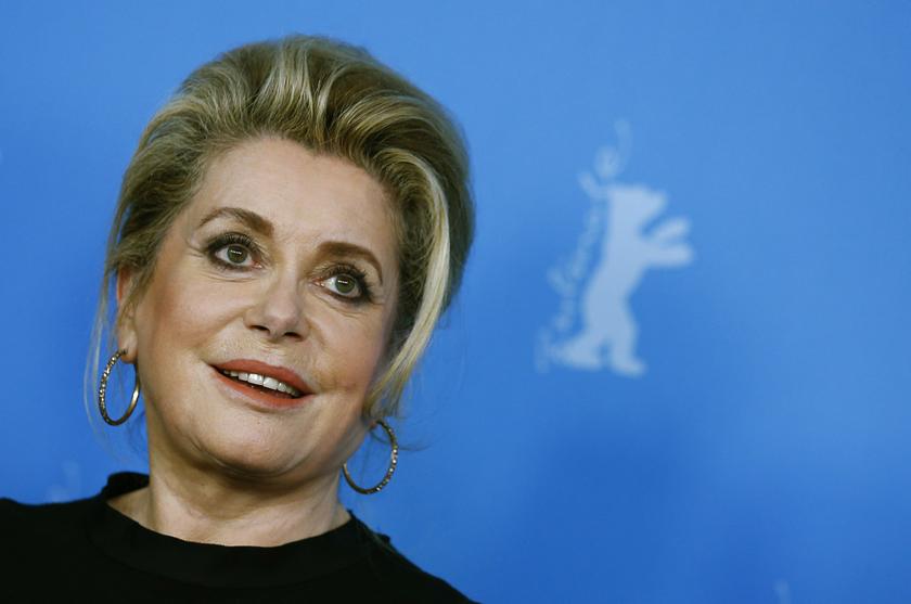Cast member Catherine Deneuve at a photocall to promote 'Dans La Cour (In the Courtyard)' at the 64th Berlinale International Film Festival in Berlin February 11, 2014 Reuters
