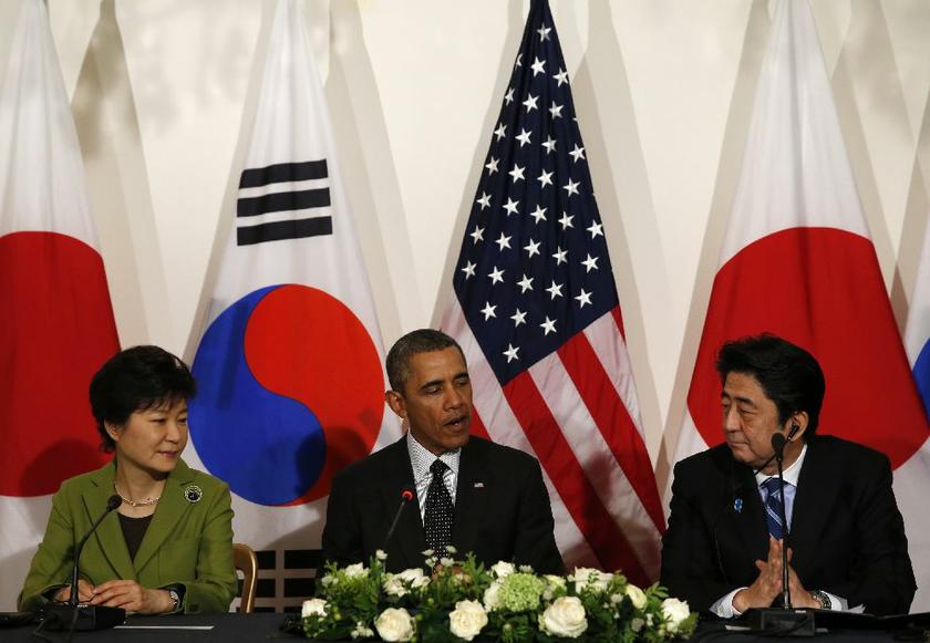 U.S. President Barack Obama holds a trilateral meeting with President Park Geun-hye of the South Korea (L) and Prime Minister Shinzo Abe of Japan (R) after the Nuclear Security Summit in The Hague March 25, 2014 Reuters