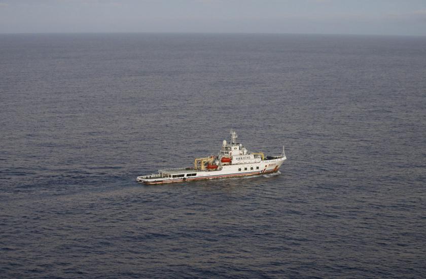 File photo shows the Chinese ship Nan Hai Jiu in the southern Indian Ocean, in this picture taken from the flight deck of a Royal New Zealand Air Force P-3K2 Orion aircraft searching for the missing Malaysian Airlines flight MH370, March 29, 2014. u00e2u20acu201d Reu