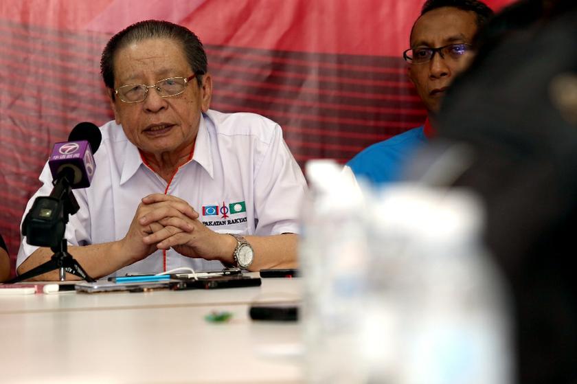 Lim Kit Siang at a press conference at the launch of DAPu00e2u20acu2122s Kajang Ops Centre. u00e2u20acu201d Picture by Saw Siow Feng