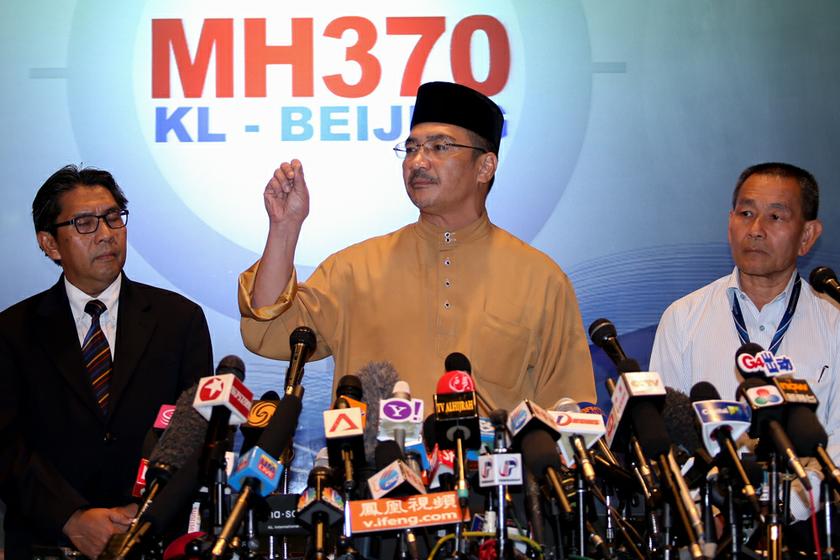 DCA chief Datuk Azharuddin Abdul Rahman, Datuk Seri Hishammuddin Hussein and MAS CEO Ahmad Jauhari Yahya at a press conference on MH370 today at KLIA in Sepang, on March 13, 2014. u00e2u20acu201d Picture by Saw Siow Feng