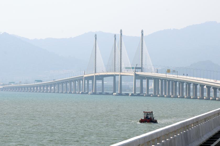 The RM4.5 billion Second Penang bridge is the catalyst that will open up Batu Kawan. u00e2u20acu201d Picture by K.E. Ooi