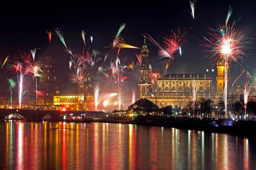 Fireworks erupt over the Elbe River in Dresden, eastern Germany, on January 1, 2013. u00e2u20acu201d AFP pic