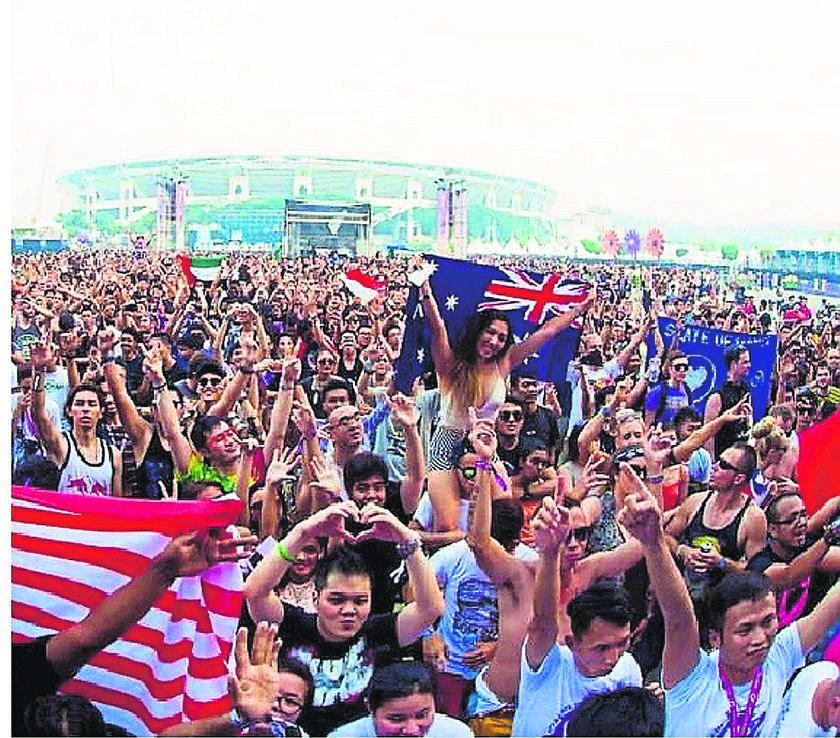 A section of the crowd at Future Music Festival Asia 2014 u00e2u20acu201d Pic from FMFA Instagram