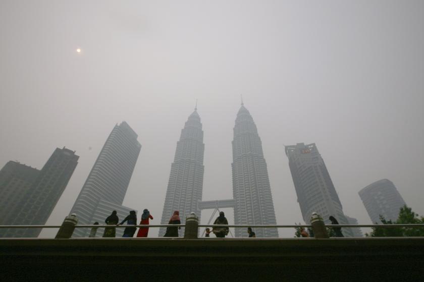 A view of the Kuala Lumpur city centre covered by haze in Kuala Lumpur March 3, 2014. u00e2u20acu201d Reuters pic