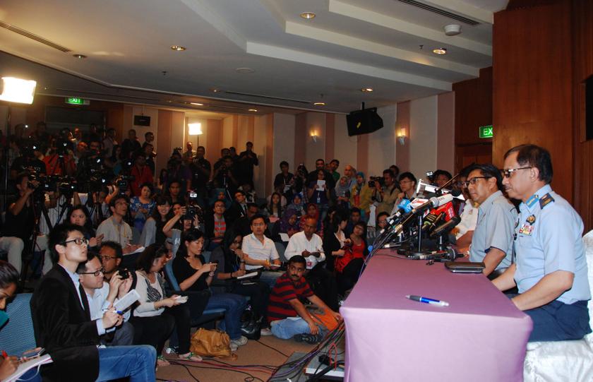 A news conference is held at a hotel near the Kuala Lumpur International Airport in Sepang March 9, 2014. u00e2u20acu201d Picture by Mohd Yusof Mat Isa