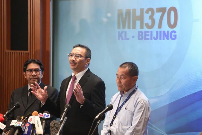 DCA chief Datuk Azharuddin Abdul Rahman, Datuk Seri Hishammuddin Hussein and MAS CEO Ahmad Jauhari Yahya at a press conference on MH370 today at KLIA in Sepang, on March 13, 2014. u00e2u20acu201d Picture by Choo Choy May
