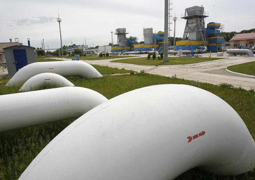 A gas pipe is pictured at an underground gas storage facility in the village of Mryn, 120km north of Kiev in this May 21, 2013 file photo. u00e2u20acu201d Reuters pic
