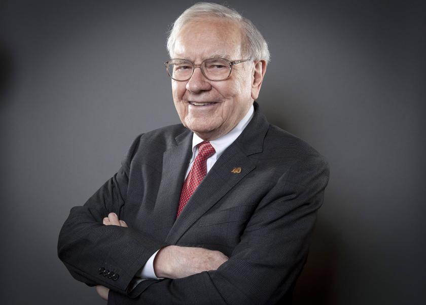 Warren Buffett, Chairman of the Board and CEO of Berkshire Hathaway, poses for a portrait in New York October 22, 2013. u00e2u20acu2022 Reuters picn