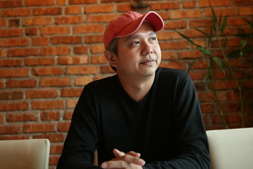 Director Chiu Keng Guan wanted an actor who had a genuine, novel reaction towards the local culture and languages.