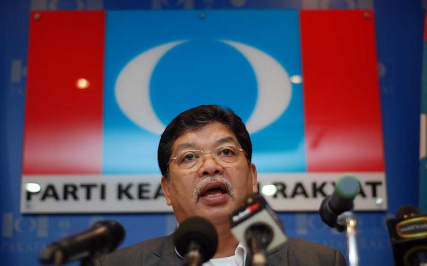 Member of Parliament Sungai Petani, Datuk Johari Abdul during a press conference at the PKR Headquarters at Merchant Square. u00e2u20acu201d Picture by Yusof Mat Isa