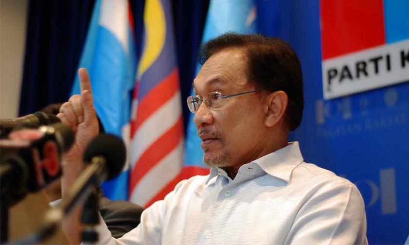 Opposition Leader Datuk Seri Anwar Ibrahim. u00e2u20acu201d Picture by Yusof Mat Isa