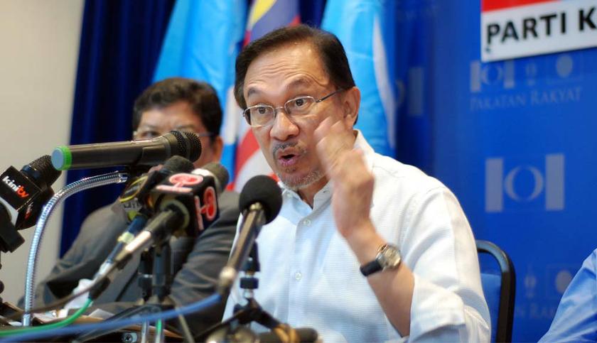 Opposition Leader Datuk Seri Anwar Ibrahim. u00e2u20acu201d Picture by Yusof Mat Isa
