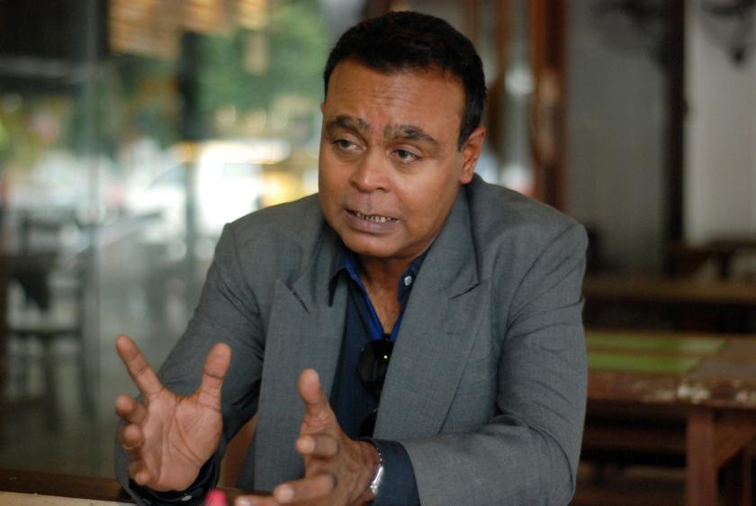 Norman Funeral Service's Francis J. Mascrinhos @ Pope talks to The Malay Mail Online. — Picture by Yusof Mat Isa