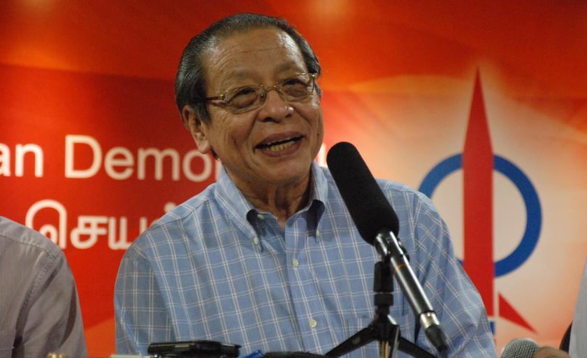 DAP leader Lim Kit Siang speaks at a press conference at the  DAP HQ in Kuala Lumpur April 11, 2014. Picture by Yusof Mat Isa