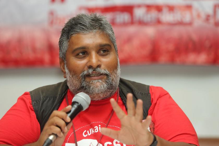 Spokesperson for the May 1 committee S. Arutchelvan speaks at the press conference on the anti-GST May Day rally, on April 25, 2014. u00e2u20acu201d Picture by Choo Choy May