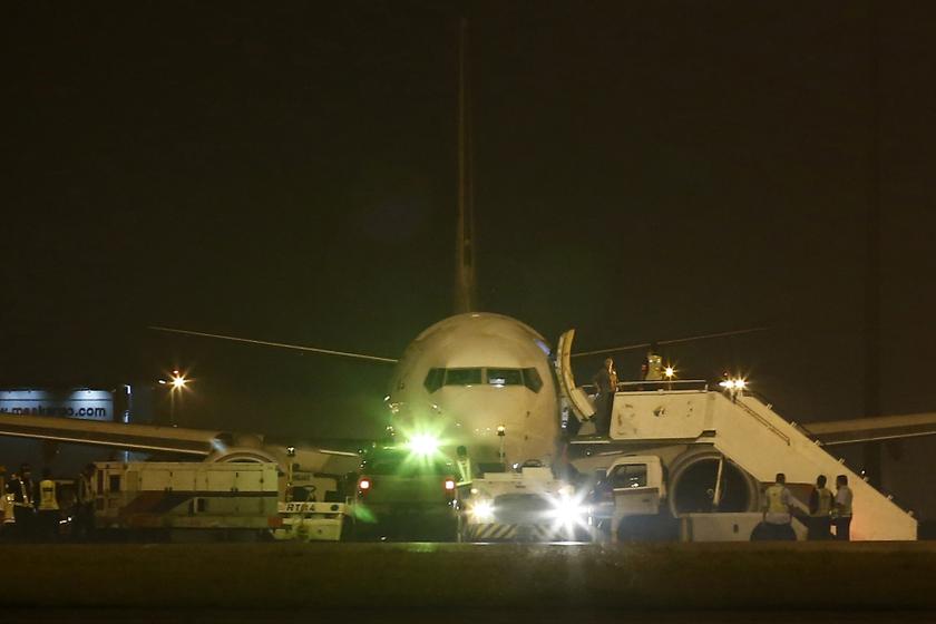 Passengers praise MAS pilot for landing troubled flight safely | Malay Mail