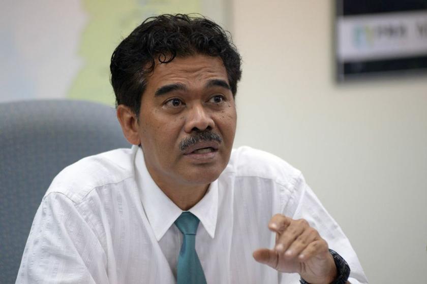 PBAPP general manager Jaseni Maidinsa (pic) announced the proposed tariff hike rates today at a press conference, which could affect 546,749 registered water consumers. u00e2u20acu2022 Picture by K. E. Ooi