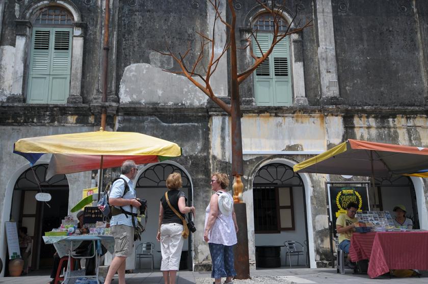 Penang expect a slight drop of 5 per cent in tourist arrivals from China, April 4, 2014. u00e2u20acu201d Picture by K.E. Ooi