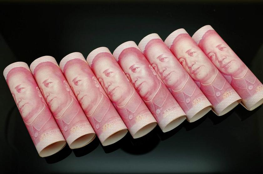 100 Yuan notes are seen in this illustration picture in Beijing November 5, 2013. u00e2u20acu2022 Reuters pic