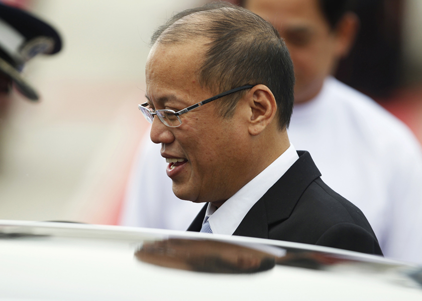 President Benigno Aquino of the Philippines arrives at Naypyitaw international airport to attend the 24th ASEAN Summit May 10, 2014. u00e2u20acu201d Reuters pic