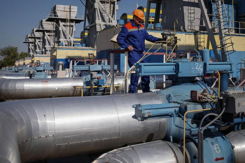 A worker stands near pipes at a gas compressor station near Uzhhorod, Ukraine, May 21, 2014. u00e2u20acu2022 Reuters pic  
