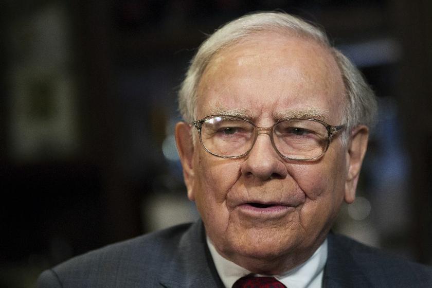 Investor Warren Buffett at an interview after a luncheon to benefit the Glide Foundation of San Francisco in New York April 23, 2014 Reuters