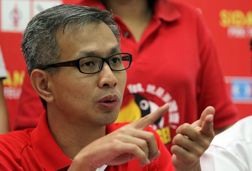 DAP's teluk Intan by-election  campaign director, Tony Pua during press conference in Teluk Intan,Perak. MMO / YUSOF MAT ISA