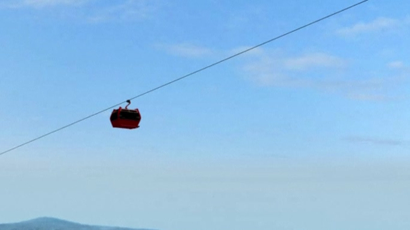 Bolivia's new cable railway line connects the city La Paz to neighbouring city El Alto. u00e2u20acu201d Reuters pic