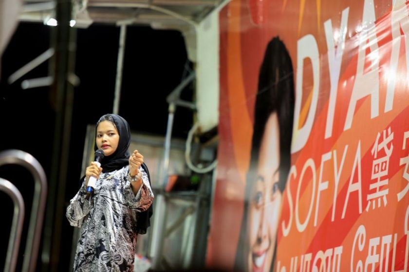 Teluk Intan DAP candidate Dyana Sofya speaks at the DAP ceramah on May 29, 2014. u00e2u20acu2022 Picture by Saw Siow Feng