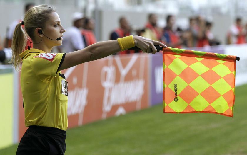 Brazil's referee assistant Fernanda Colombo Uliana attends the Brazilian championship  match between Atletico Mineiro and Cruzeiro in Belo Horizonte May 11, 2014. u00e2u20acu201du00c2u00a0Reuters pic