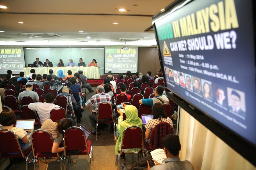 Panellists of the 'Hudud in Malaysia, Can We? Should We?' forum are seen here at the KLSCAH in Kuala Lumpur, on May 11, 2014. u00e2u20acu2022 Picture by Choo Choy May