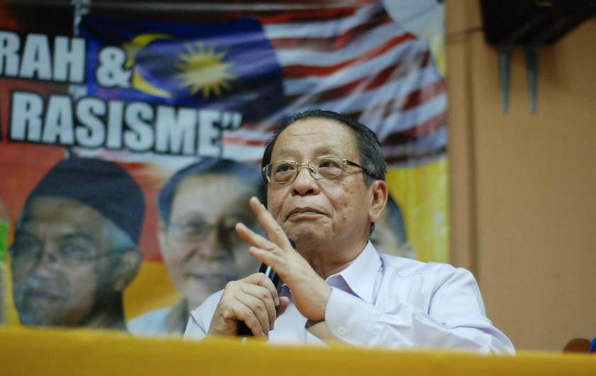 Lim Kit Siang at the May 13 Forum organised by PAS Shah Alam, May 8, 2014. Picture by Yusof Mat Isa