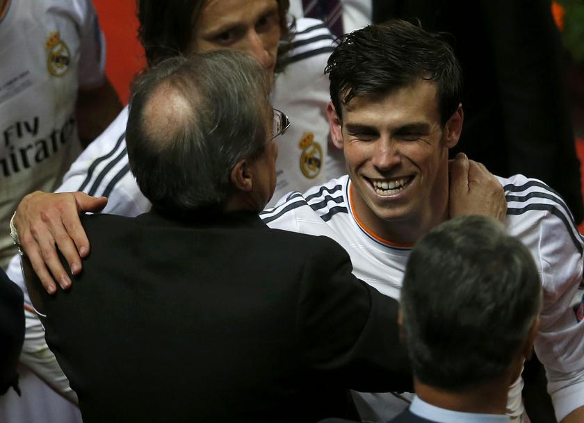 Real Madridu00e2u20acu2122s President Florentino Perez (left) talks to Gareth Bale at the end of their Champions League final match against Atletico Madrid at the Luz Stadium in Lisbon May 24, 2014. u00e2u20acu201d Reuters pic