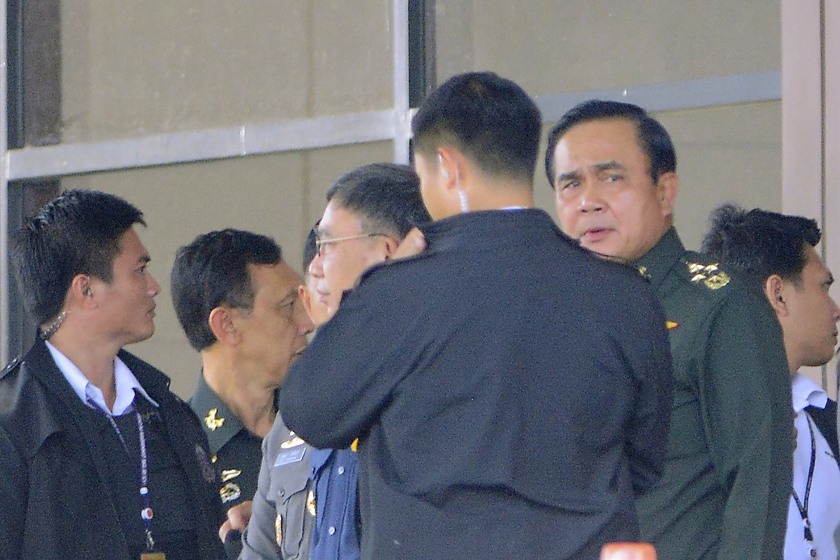 Thailand's army chief General Prayuth Chan-ocha (2nd right) leaves the Army Club after a meeting with all rival factions in central Bangkok May 22, 2014. u00e2u20acu201d Reuters pic