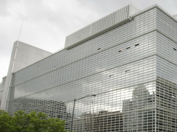 A view of the World Bank headquarters building in Washington, DC, April 12, 2008 Reuters