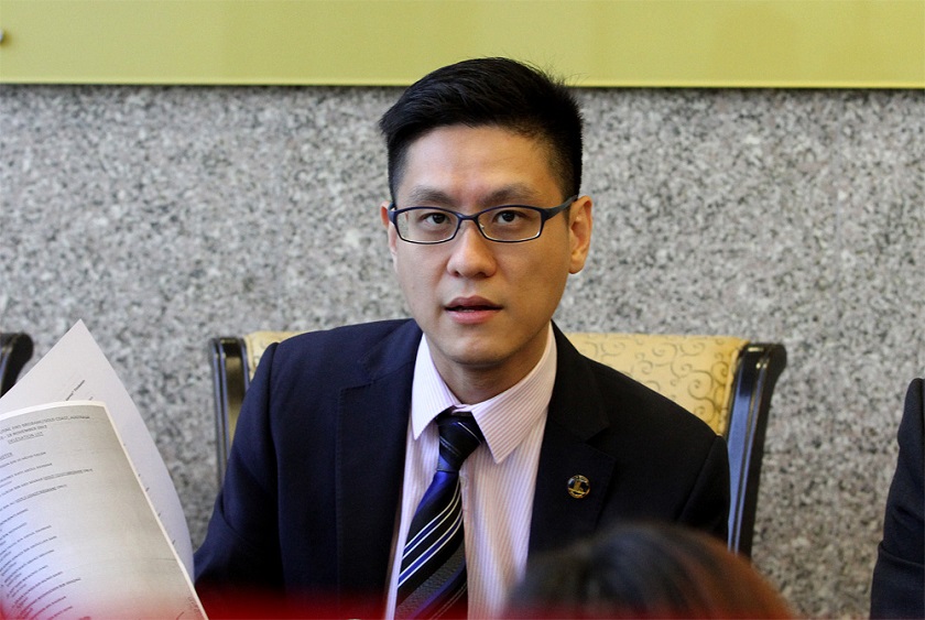 Bukit Bendera MP, Zairil Khir Johari speaks to reporters during press conference at Parliament, June 9, 2014. u00e2u20acu201d Picture by Yusof Mat Isa
