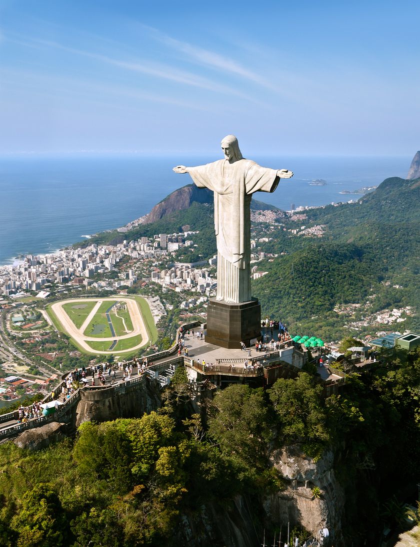 Christ the Redeemer statuenu00c2u00a9 Mark Schwettmann/shutterstock.Com